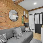 Getaway For 2 Beautiful Studio Near The Garonne